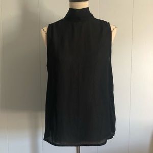 NWOT Who What Wear Black Sleeveless Blouse. Sz M